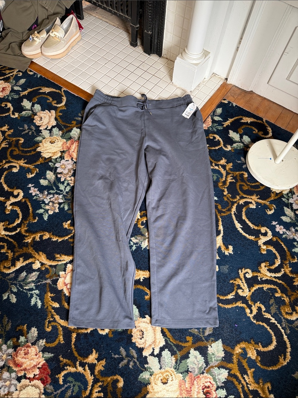 Time and Tru straight leg relaxed fit drawstring pant- NWT. Retail 29